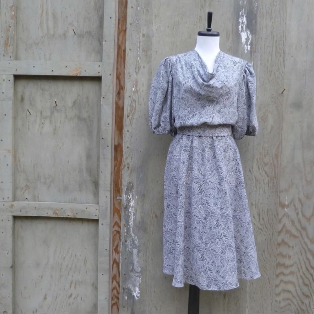 Puff sleeves vintage dress - Very chic Sz Small